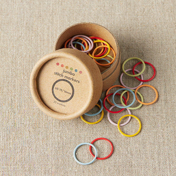 Colored Ring Stitch Markers in 6 different colors: yellow, green, orange, pink, blue and red. 30 Markers.